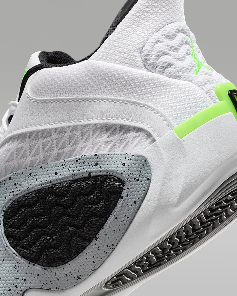 Green nike trainers kids sales